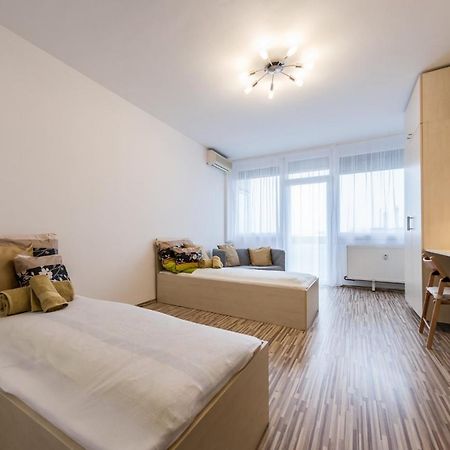 Central Home- Pesterzsebet Budapest Luaran gambar