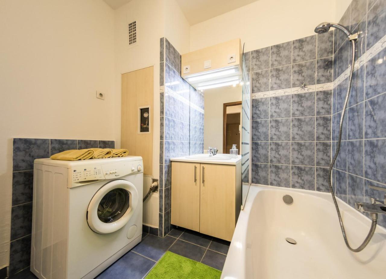 Central Home- Pesterzsebet Budapest Luaran gambar