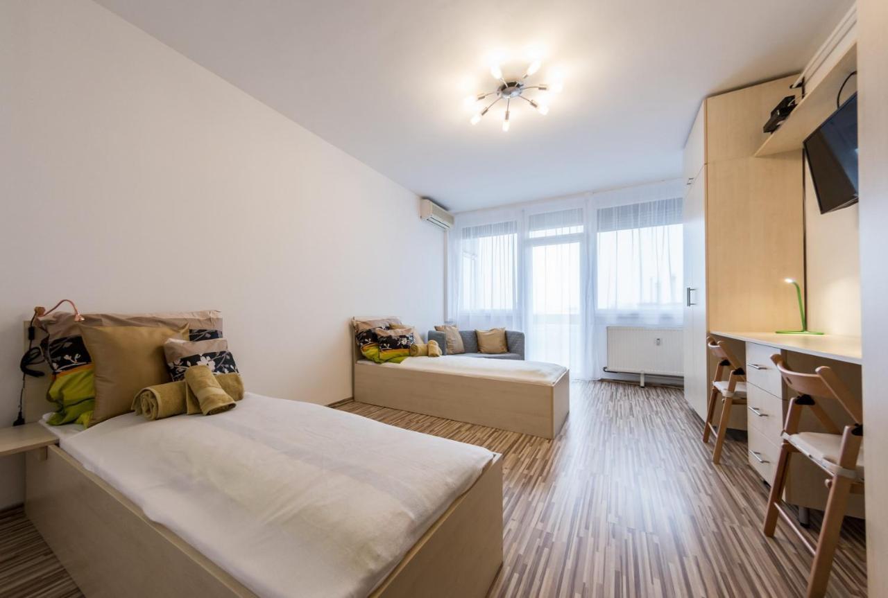 Central Home- Pesterzsebet Budapest Luaran gambar