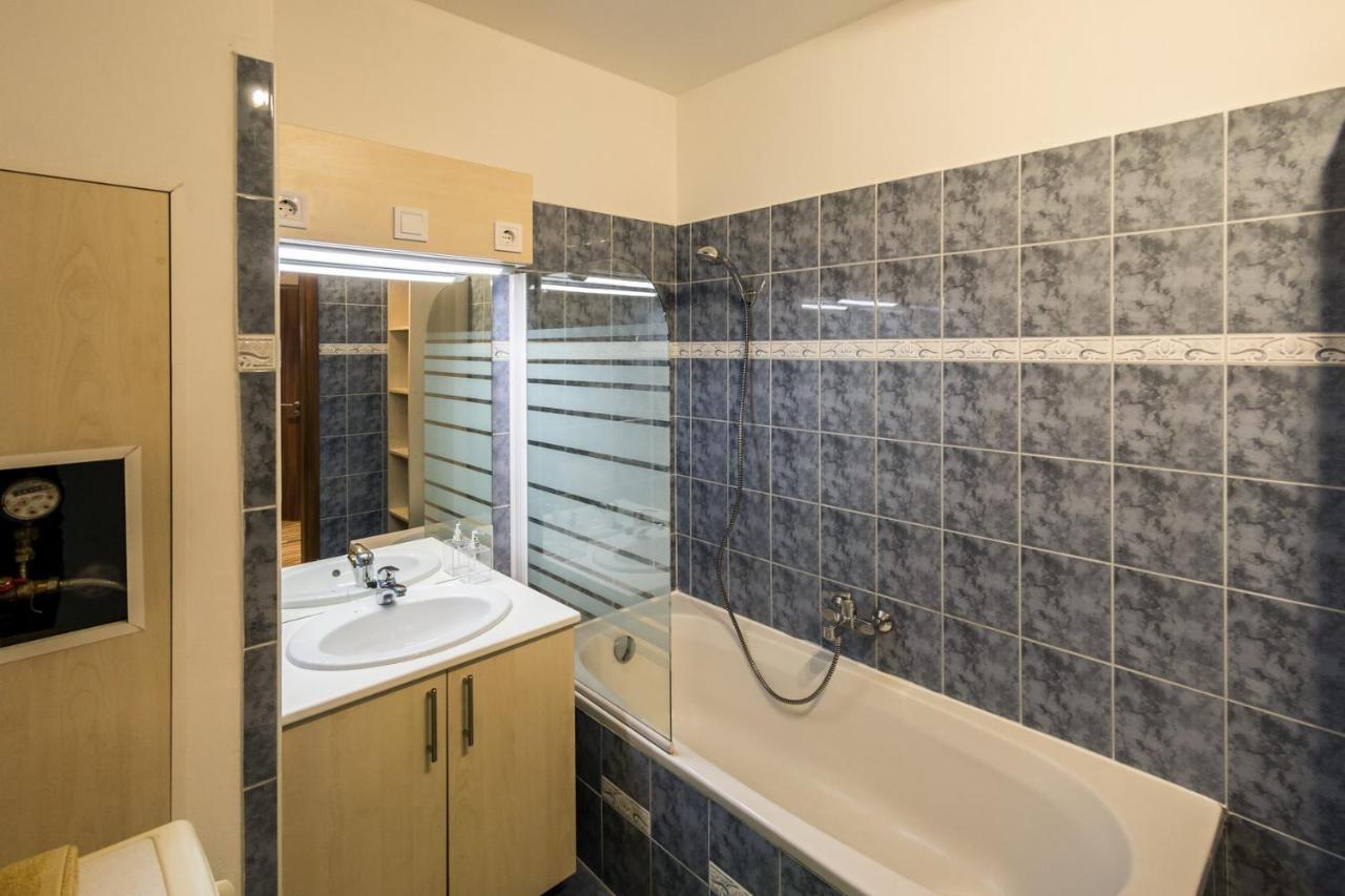 Central Home- Pesterzsebet Budapest Luaran gambar