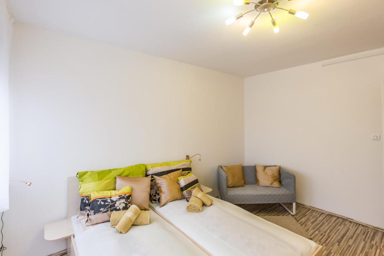 Central Home- Pesterzsebet Budapest Luaran gambar