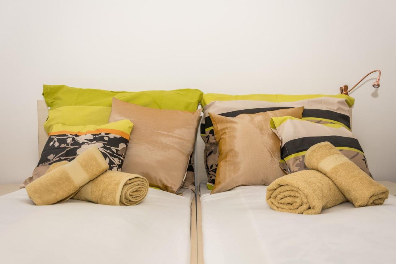 Central Home- Pesterzsebet Budapest Luaran gambar